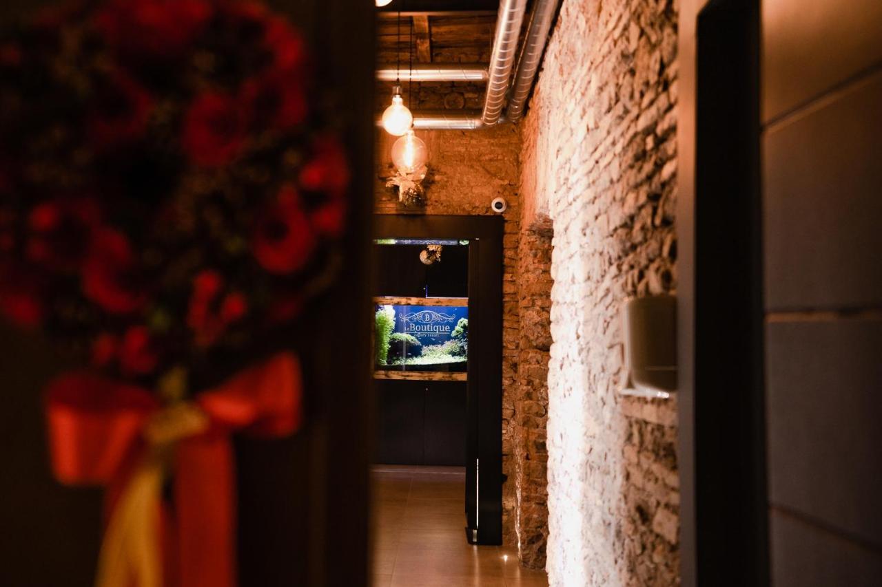 Le Boutique Luxury Rooms Diffused In Historic Center Fiumicino Exteriör bild