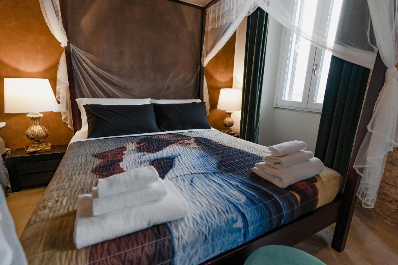 Le Boutique Luxury Rooms Diffused In Historic Center Fiumicino Exteriör bild