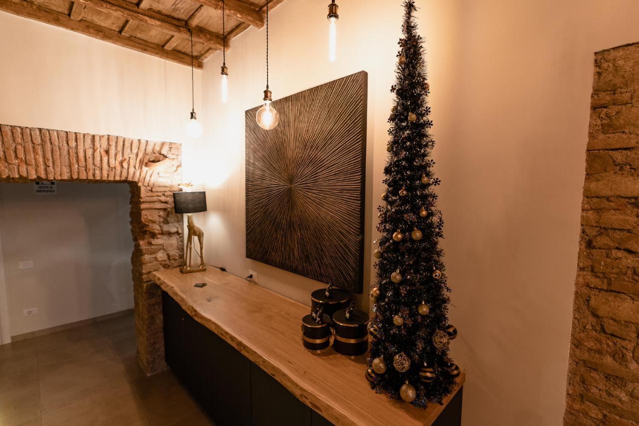 Le Boutique Luxury Rooms Diffused In Historic Center Fiumicino Exteriör bild