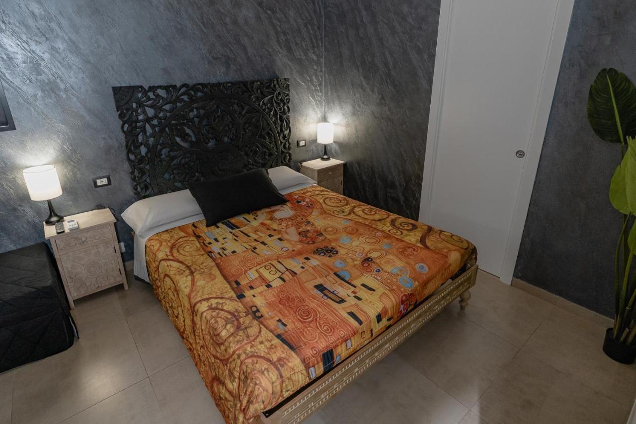 Le Boutique Luxury Rooms Diffused In Historic Center Fiumicino Exteriör bild