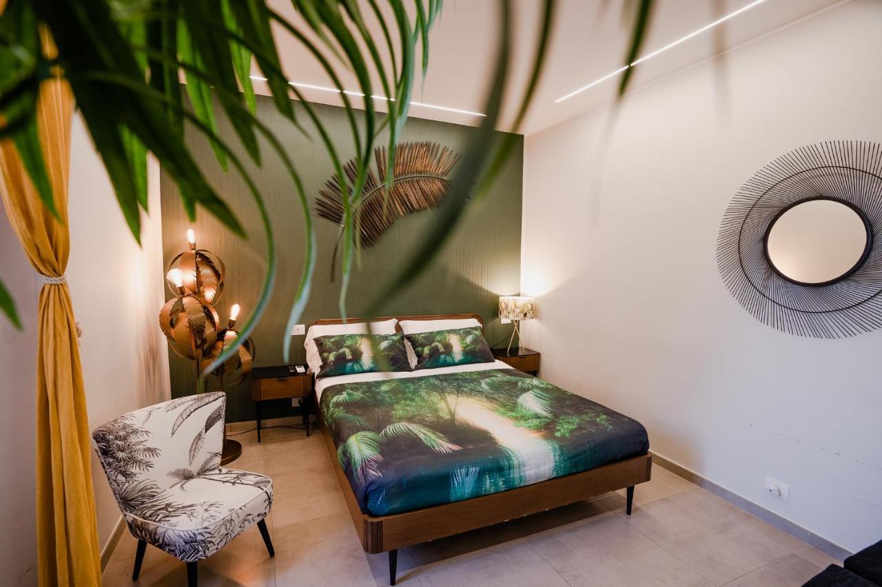 Le Boutique Luxury Rooms Diffused In Historic Center Fiumicino Exteriör bild