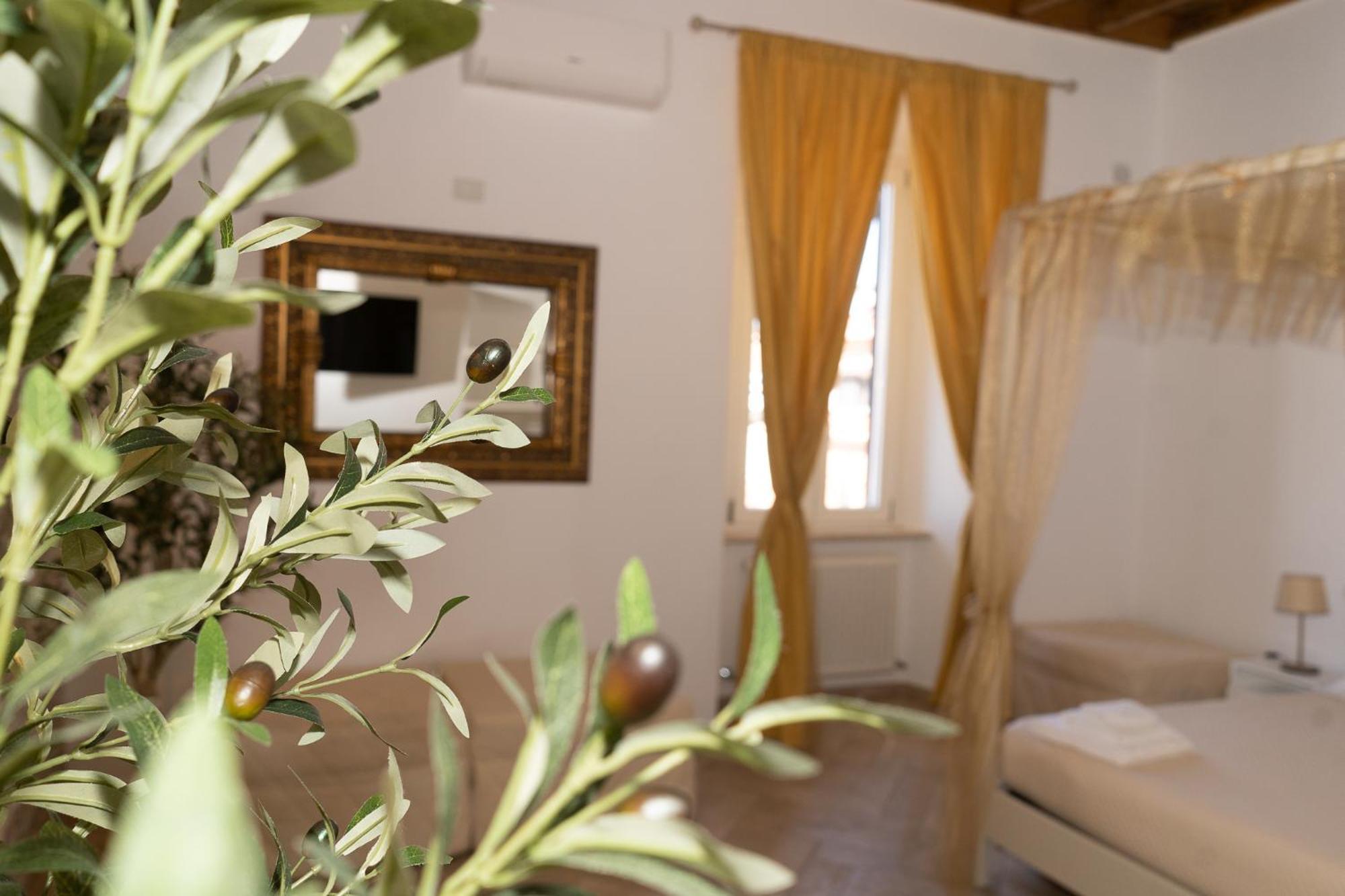 Le Boutique Luxury Rooms Diffused In Historic Center Fiumicino Exteriör bild