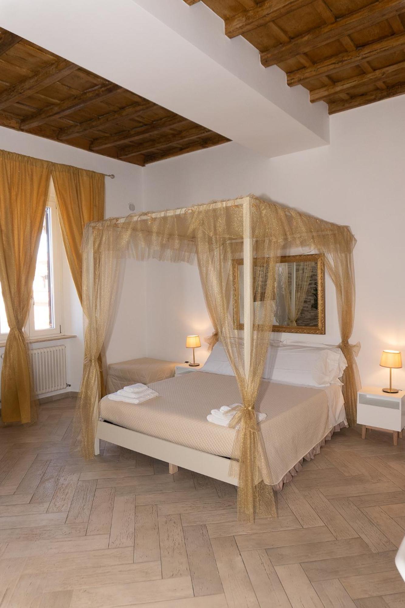 Le Boutique Luxury Rooms Diffused In Historic Center Fiumicino Exteriör bild