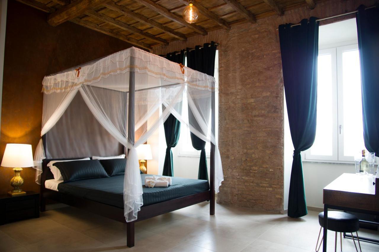 Le Boutique Luxury Rooms Diffused In Historic Center Fiumicino Exteriör bild