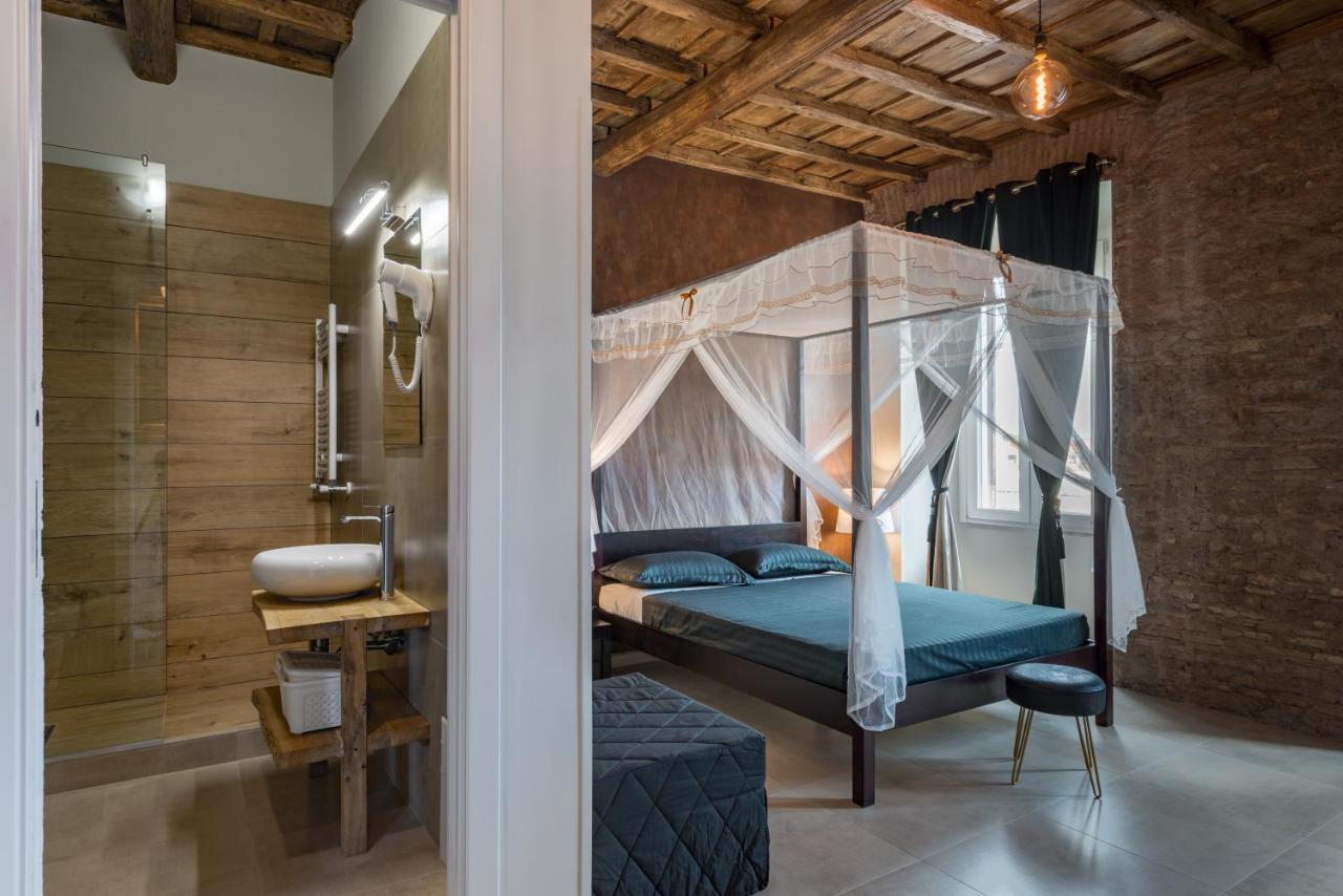 Le Boutique Luxury Rooms Diffused In Historic Center Fiumicino Exteriör bild